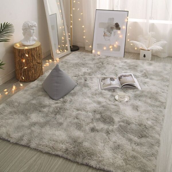 Luxury Faux Fur Carpet – Light Grey (170×210 cm)